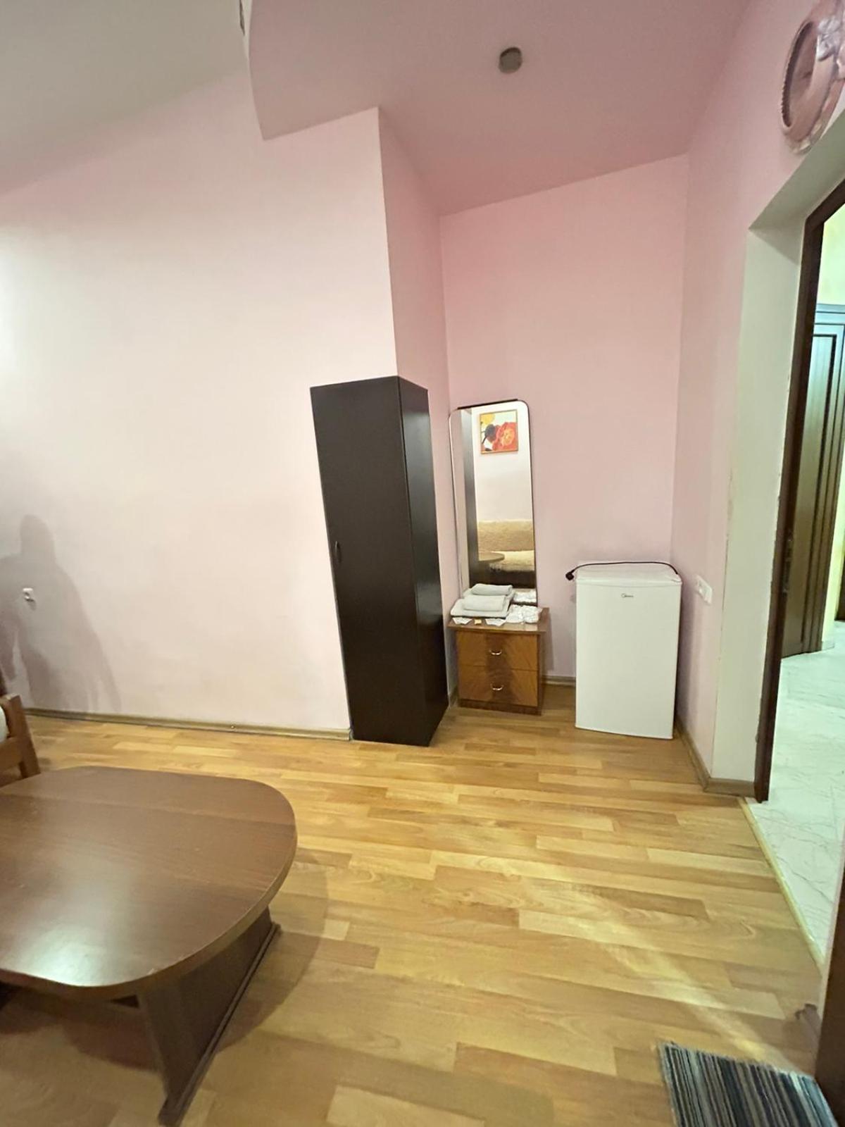 Manand Hotel Erivan Dış mekan fotoğraf