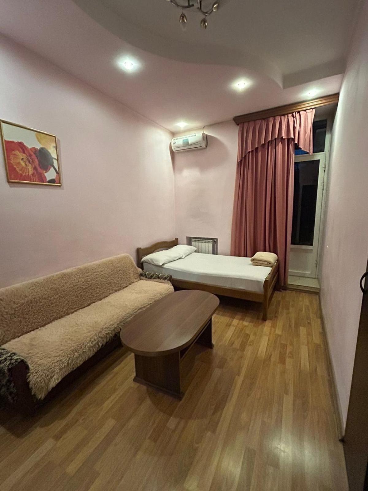 Manand Hotel Erivan Dış mekan fotoğraf