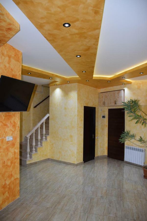Manand Hotel Erivan Dış mekan fotoğraf